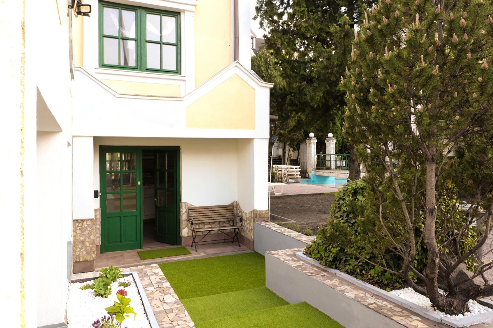 Mueller'S 3 Apartment Siofok Exterior photo